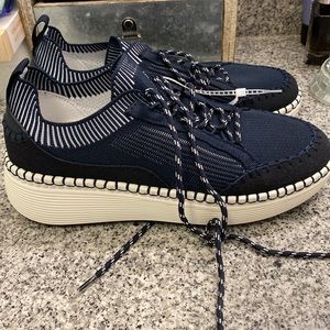 Steve Madden shoes size. 8.5 Brand new